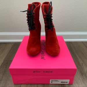 Betsey Johnson Daynaa Red Suede Wedge Boots